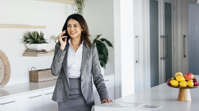 Ingin Kerja dengan Dukungan Sistem Canggih dan Mentor Profesional? Ray White Solusinya