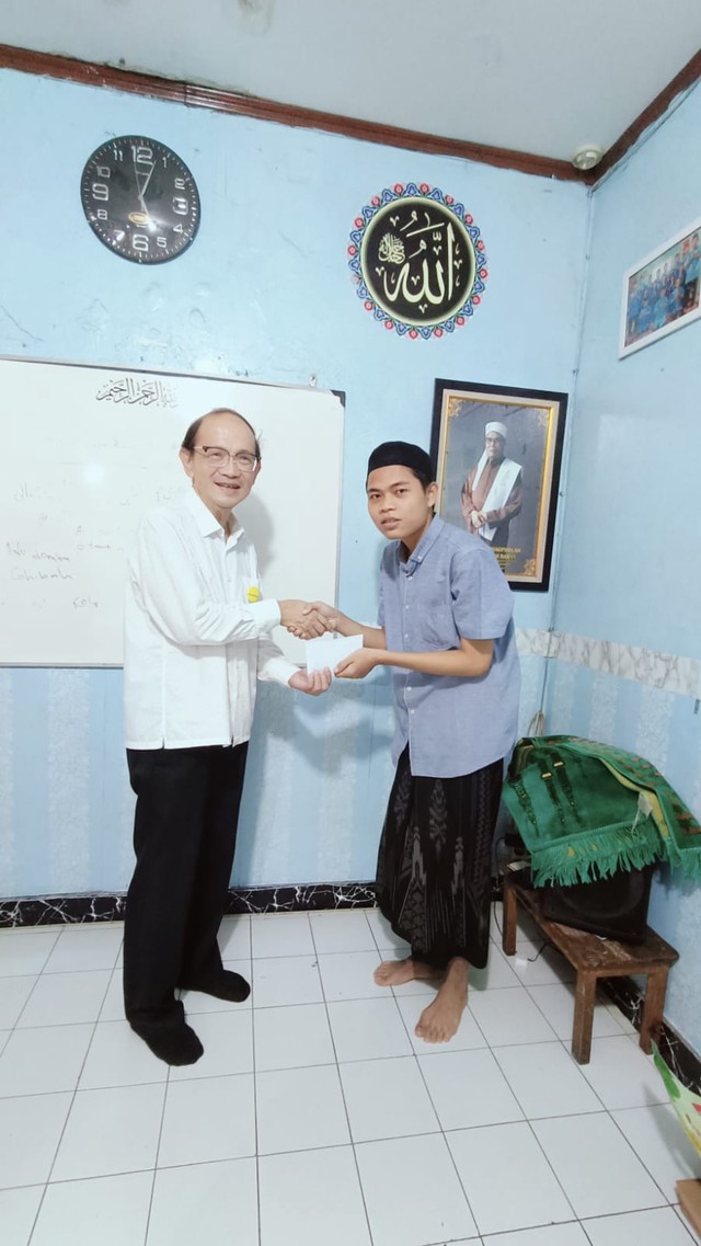 Image 1 of 17