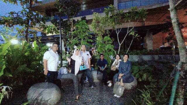 Image 1 of 17