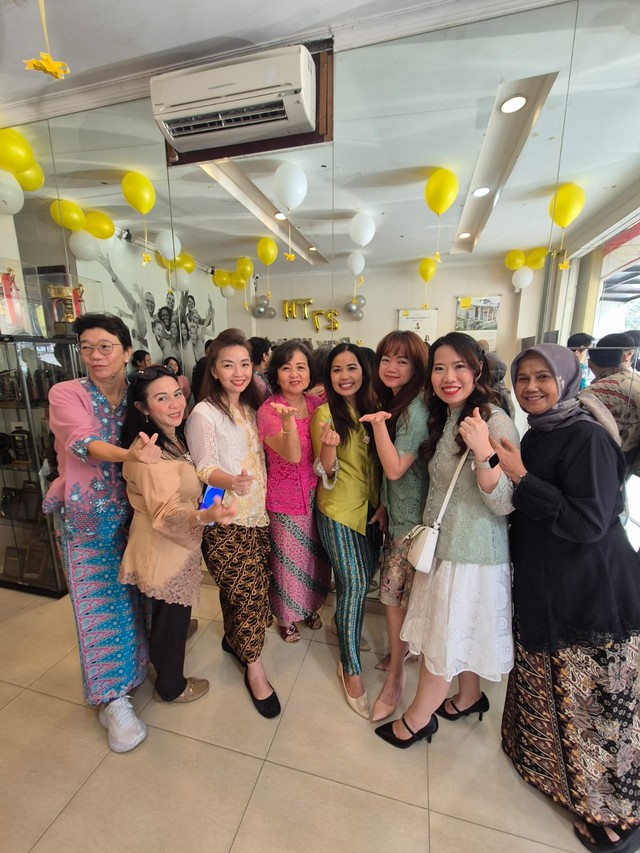 Image 1 of 17