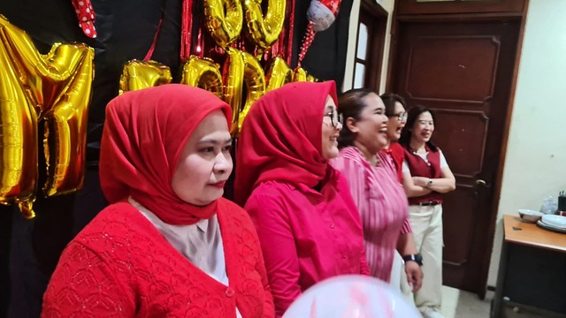 Image 1 of 17