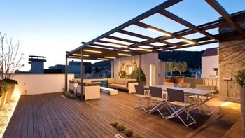 Tips Mendesain Rooftop yang Menawarkan Privasi Sekaligus Menikmati Pemandangan Sekitar