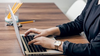 10 Cara Merawat Laptop agar Tetap Awet Bertahun-tahun!