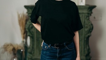 Mengapa Baju Hitam Terasa Lebih Gerah? Ini Penjelasan Ilmiahnya dan Tips Agar Tetap Nyaman!