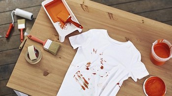Tips Ampuh Menghilangkan Noda Membandel Bekas Cat Dinding yang Menempel di Baju