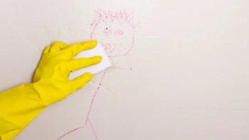 Cara Membersihkan Tembok Rumah yang Terkena Coretan Tinta Secara Efektif dan Aman
