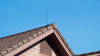 Fungsi Penangkal Petir di Rumah dan Pentingnya untuk Keamanan Bangunan