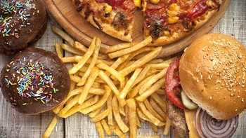 Bahan Makanan yang Bisa Mengganggu Kesehatan Tubuh Jika Dikonsumsi Berlebihan