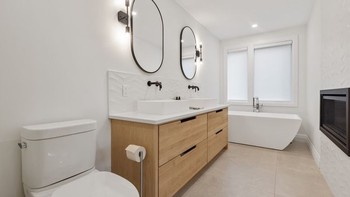 4 Barang yang Bisa Bikin Tatanan Ruang Kamar Mandi Terlihat Rapi 