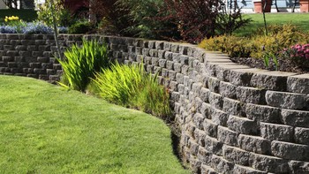 Apa Itu Retaining Wall? Pengertian, Fungsi, Jenis, dan Peran Pentingnya dalam Konstruksi Modern