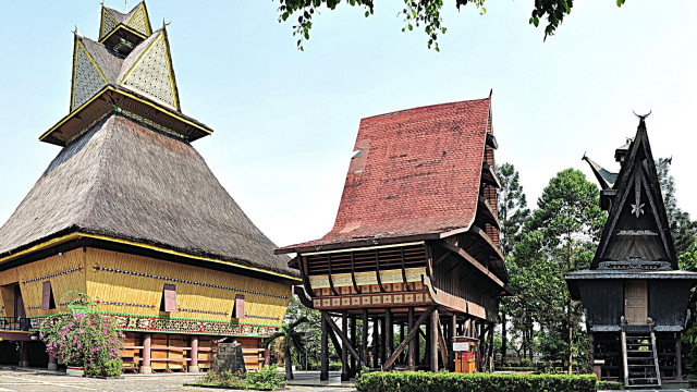 Rumah Adat Cantik Dan Unik Di Indonesia (Bagian Ke-1)