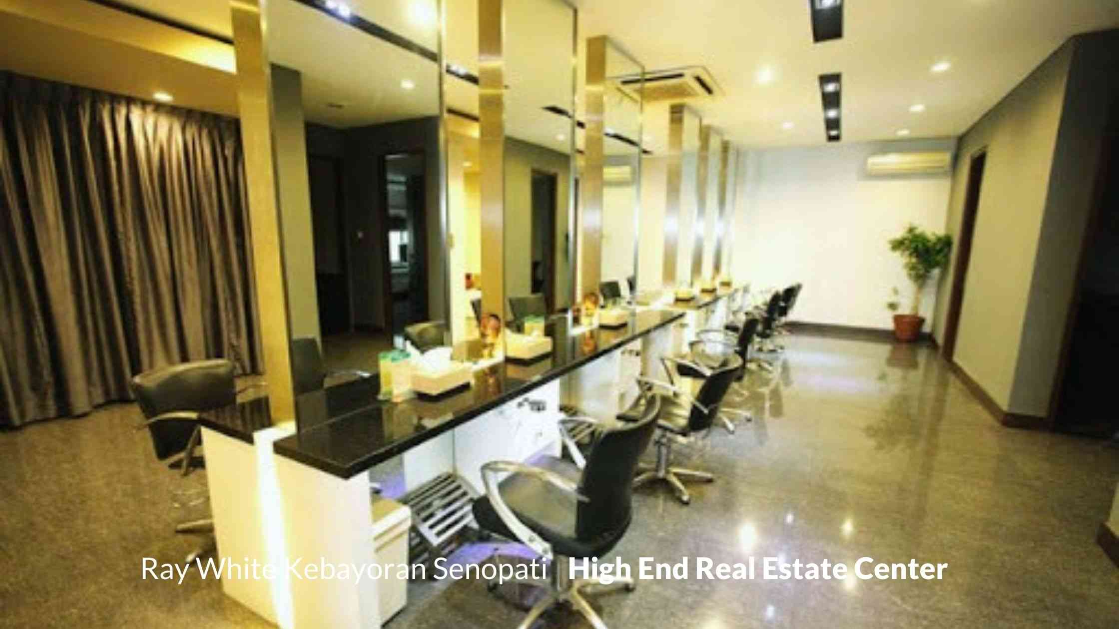 Salon-Roger-Tampak-Dalam