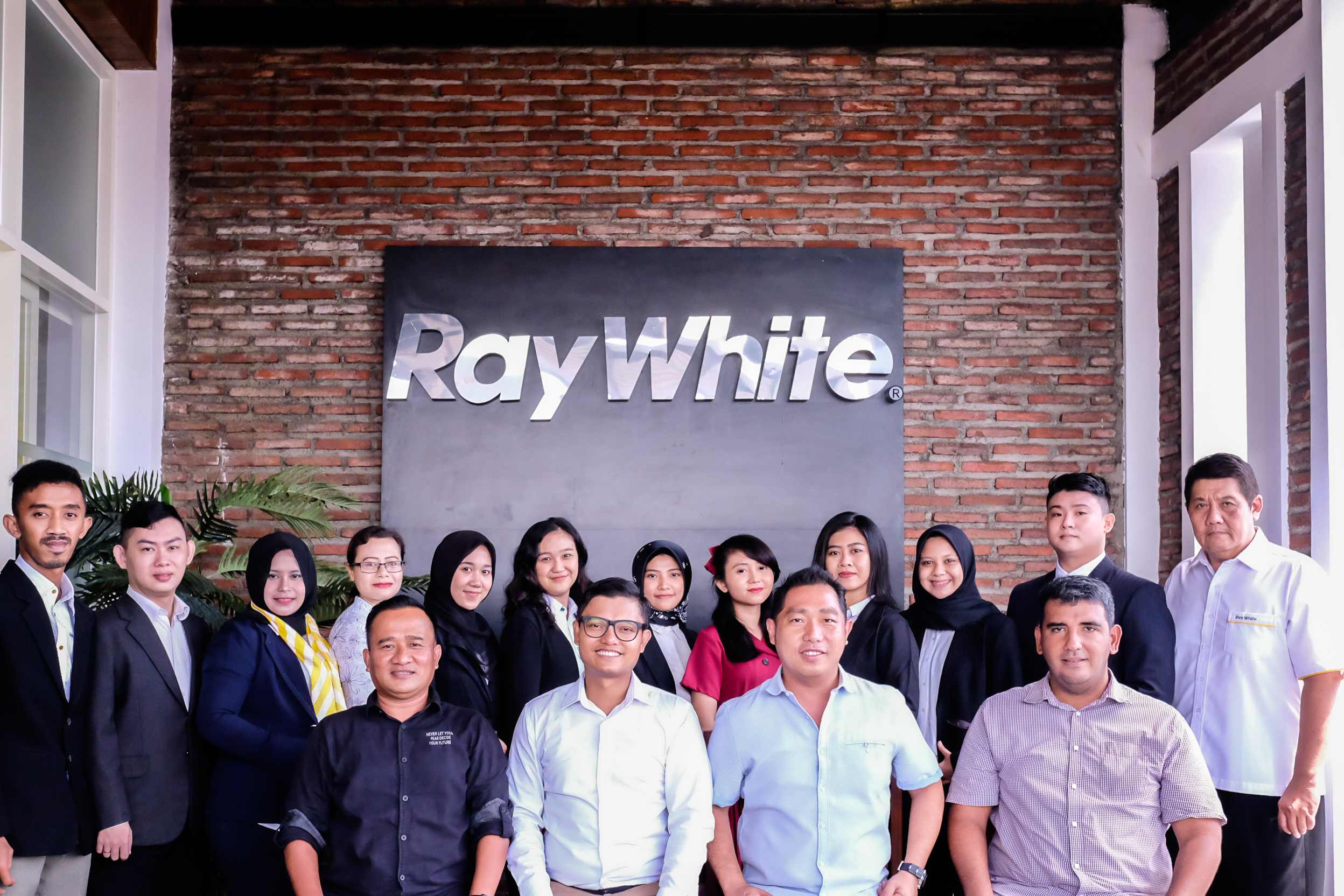 Ray White Jember Kota, November '21