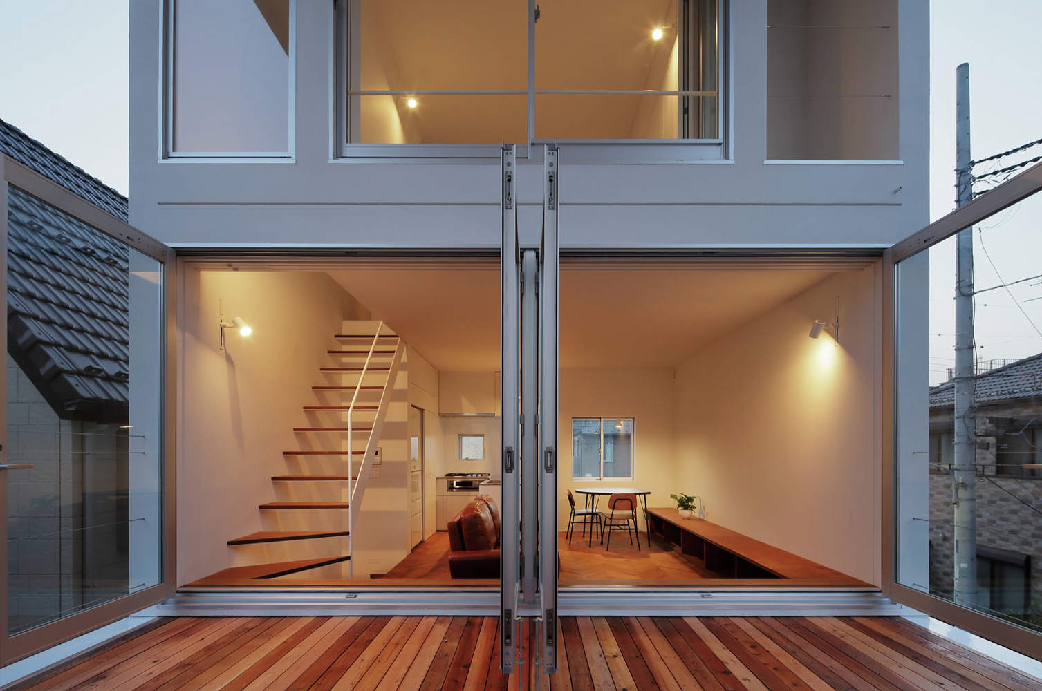 houseoishi/unsplash